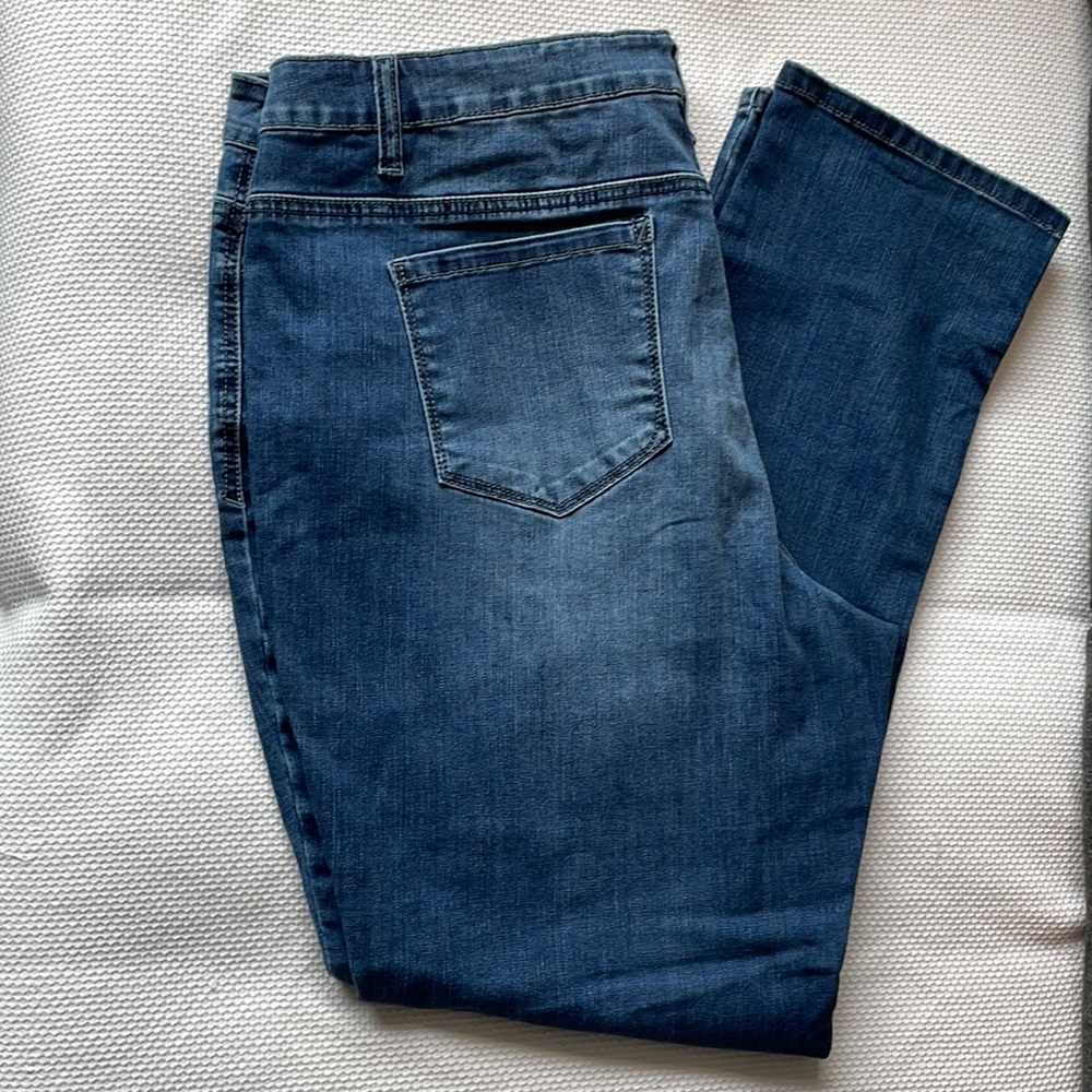 Santana jeans. Size 18.